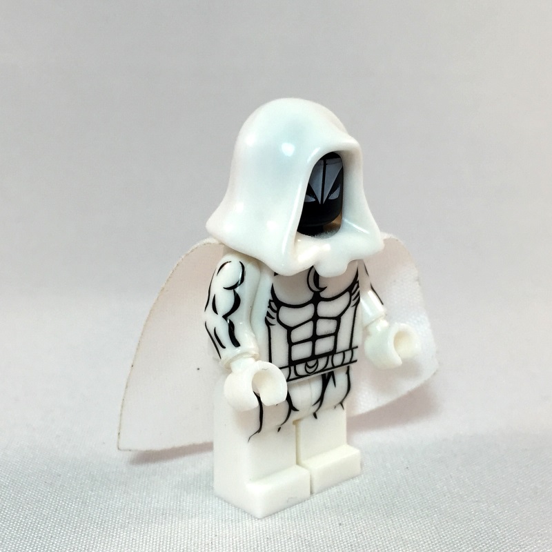 Moon Knight LEGO Minifig – side