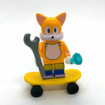 Miles Tails Prower minifig