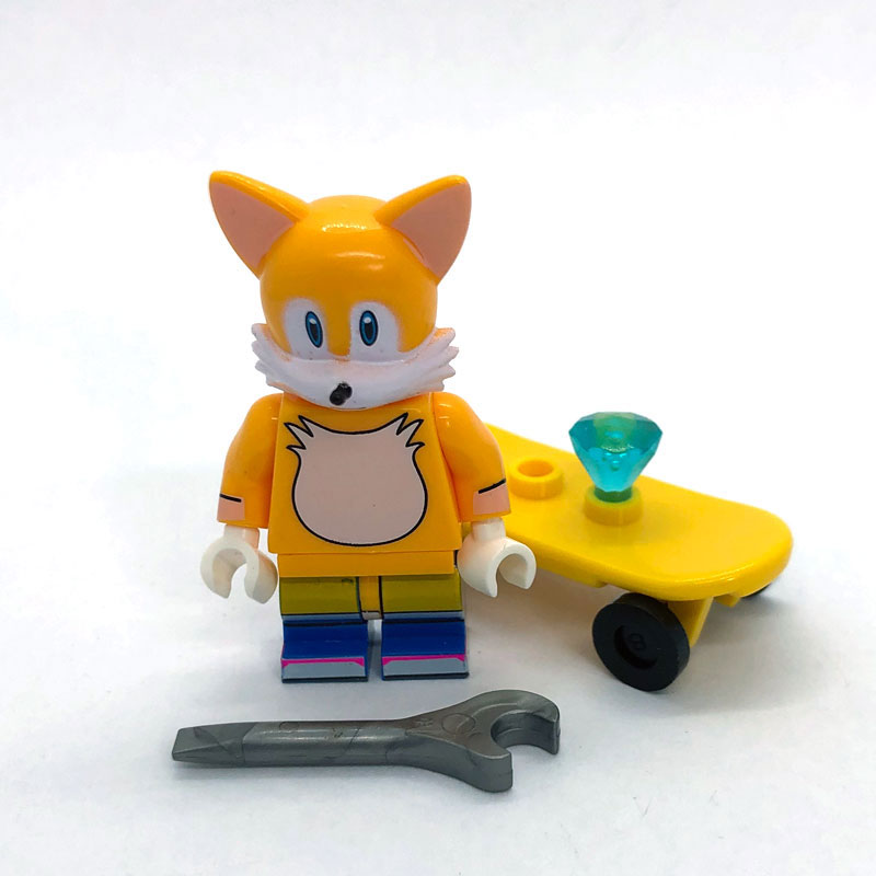 Miles Tails Prower minifig accessories