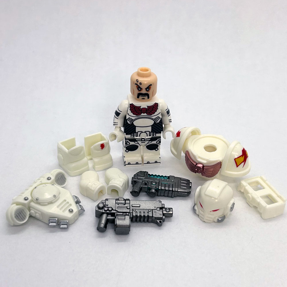 Space Marine Minifig White Scars – accessories