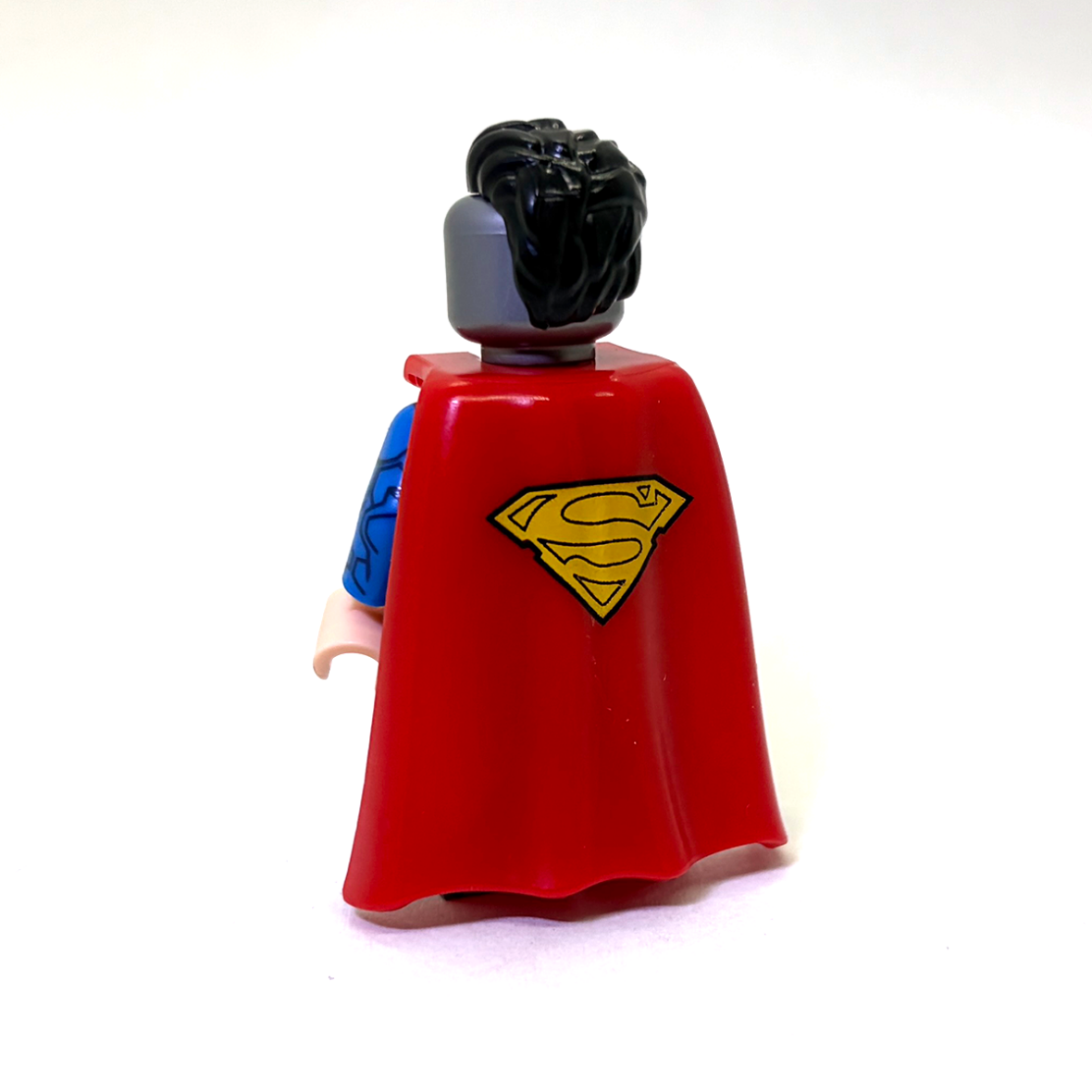 Cyborg Superman minifig rear